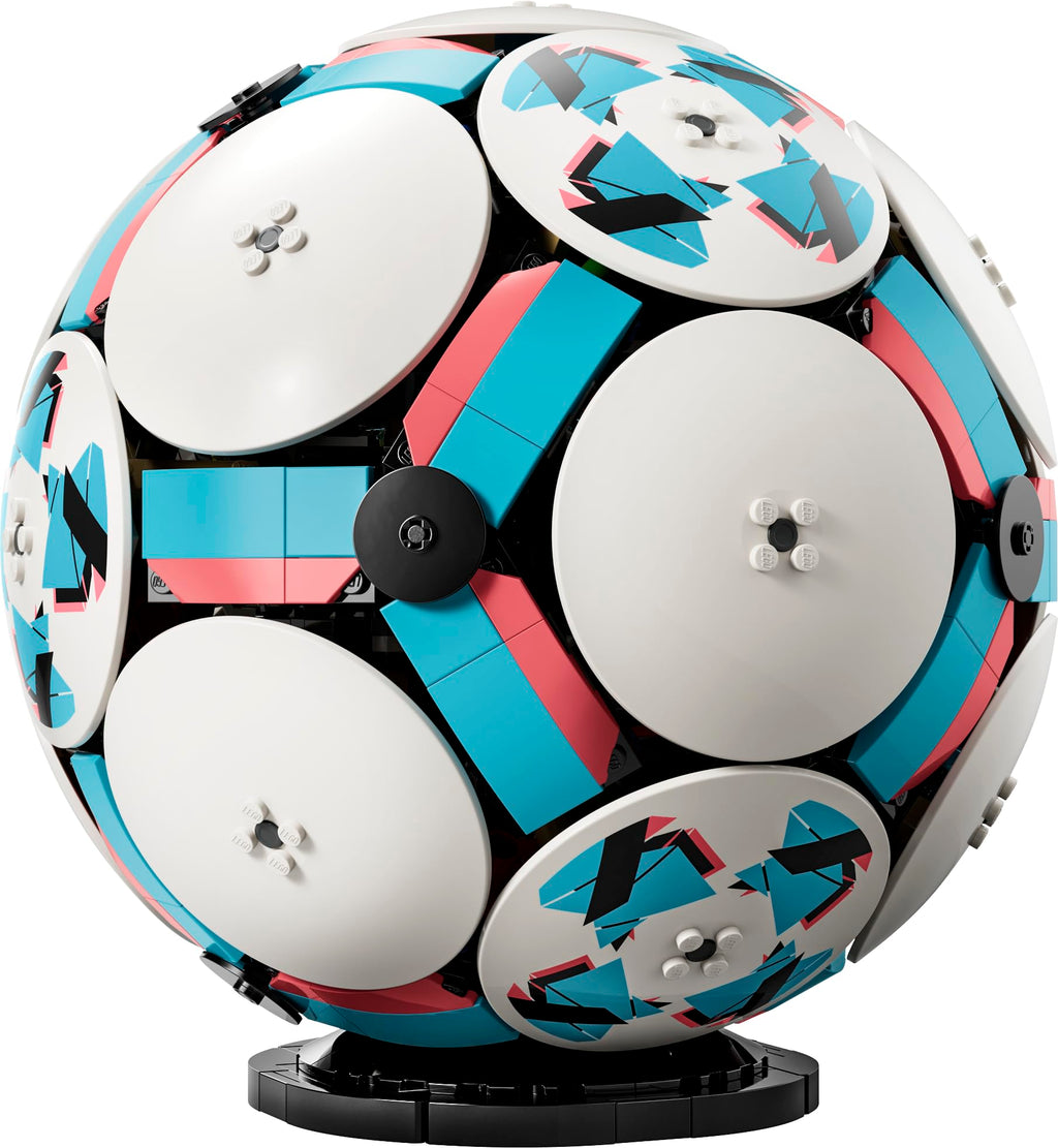 LEGO Editions Trophée Officiel de la Coupe du Monde de la FIFA - Jouet 3D - Maquette DIY avec Minifigurine Collector - Idée Cadeau Football pour la Fête des Pères ou pour Adulte Fan de Sport 43020