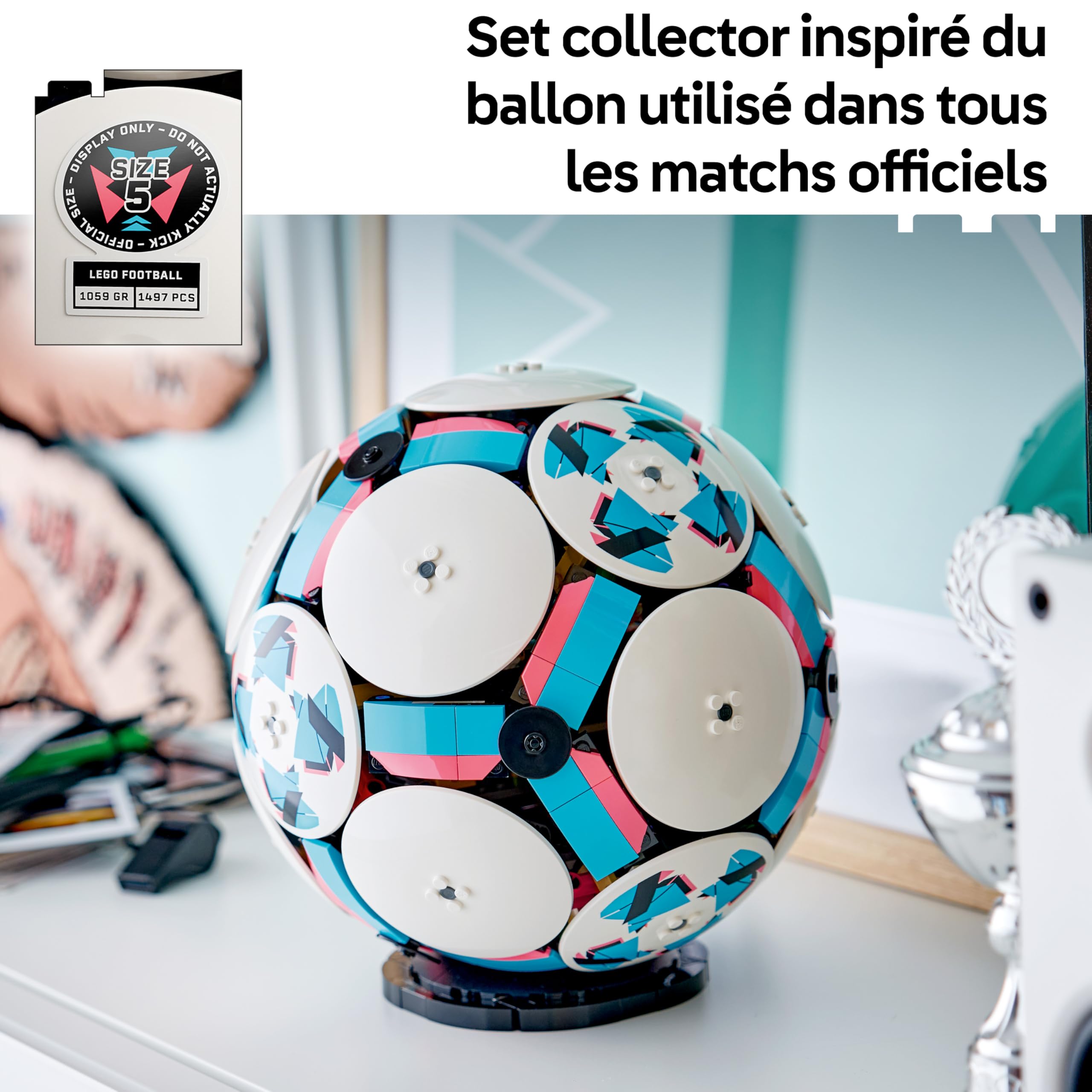 LEGO Editions Trophée Officiel de la Coupe du Monde de la FIFA - Jouet 3D - Maquette DIY avec Minifigurine Collector - Idée Cadeau Football pour la Fête des Pères ou pour Adulte Fan de Sport 43020