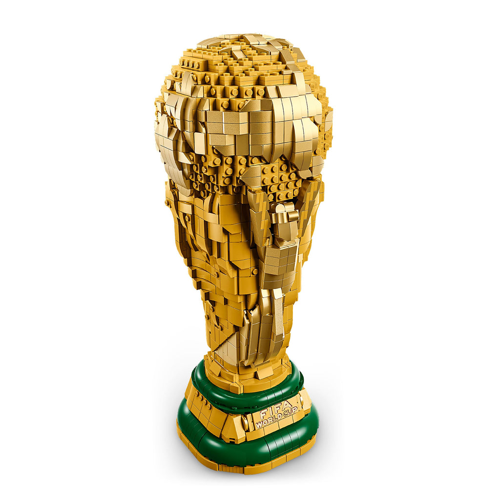 LEGO Editions Trophée Officiel de la Coupe du Monde de la FIFA - Jouet 3D - Maquette DIY avec Minifigurine Collector - Idée Cadeau Football pour la Fête des Pères ou pour Adulte Fan de Sport 43020
