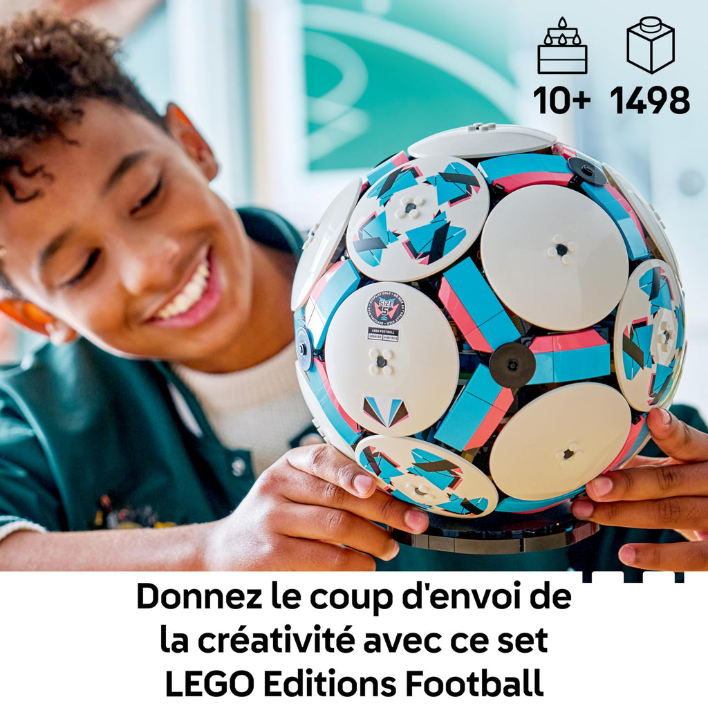 LEGO Editions Trophée Officiel de la Coupe du Monde de la FIFA - Jouet 3D - Maquette DIY avec Minifigurine Collector - Idée Cadeau Football pour la Fête des Pères ou pour Adulte Fan de Sport 43020